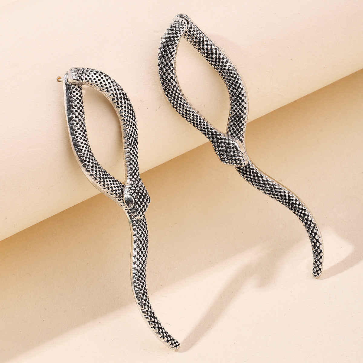Wholesale Fashion Snake Earrings Alloy Electroplated Women' s  Party Accessory