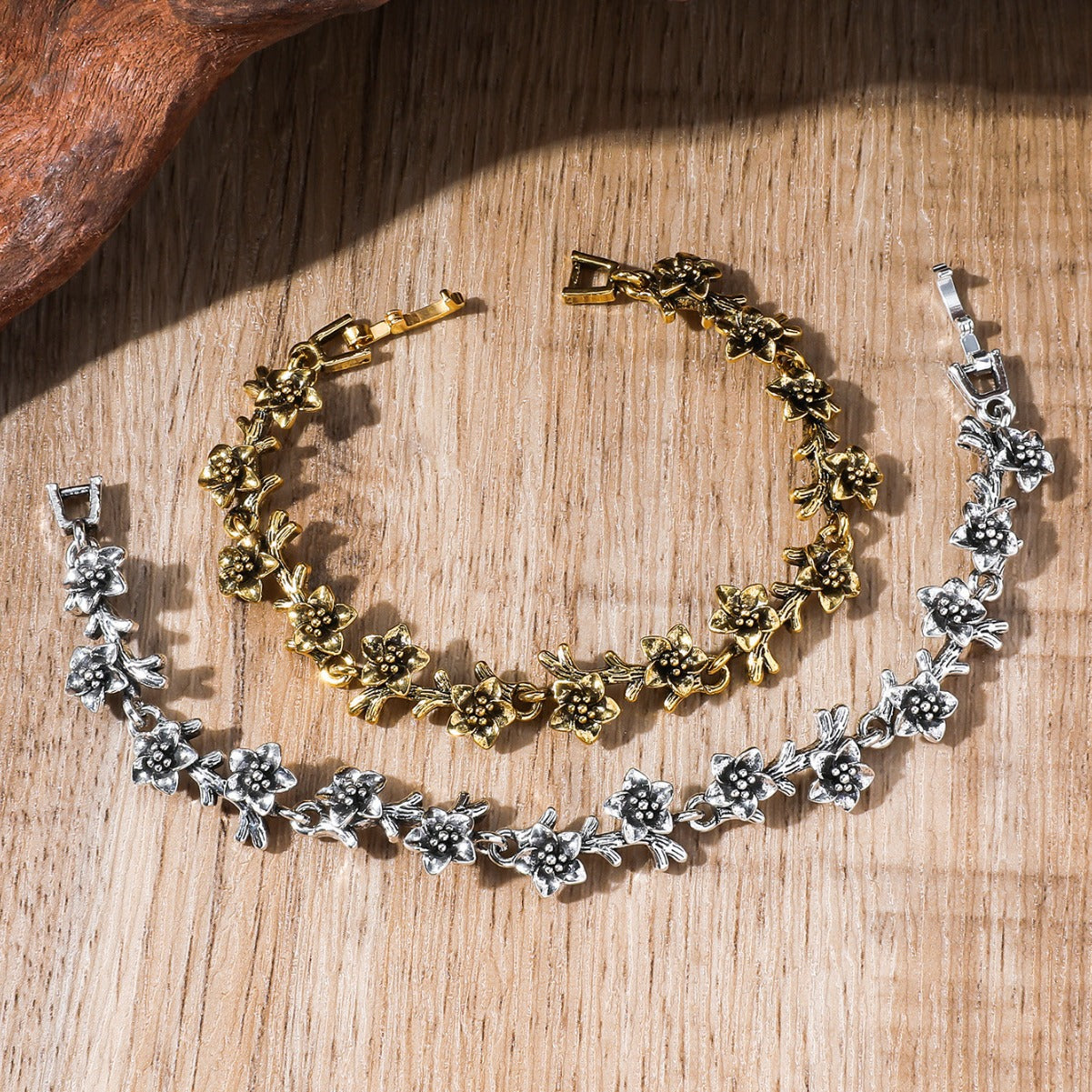 Wholesale Small flower and tree bracelet vintage jewelry bracelet