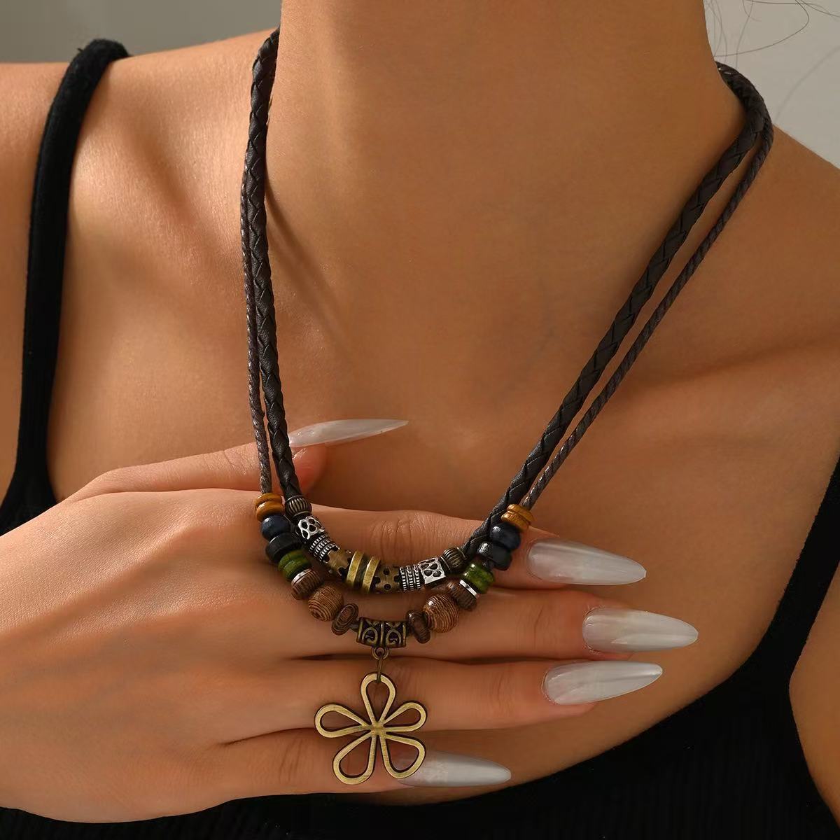 Wholesale Trendy Five Leaf Clover Wax Rope Necklace And Earring Set With Shell Pendant Party Wear Jewelry Accessory