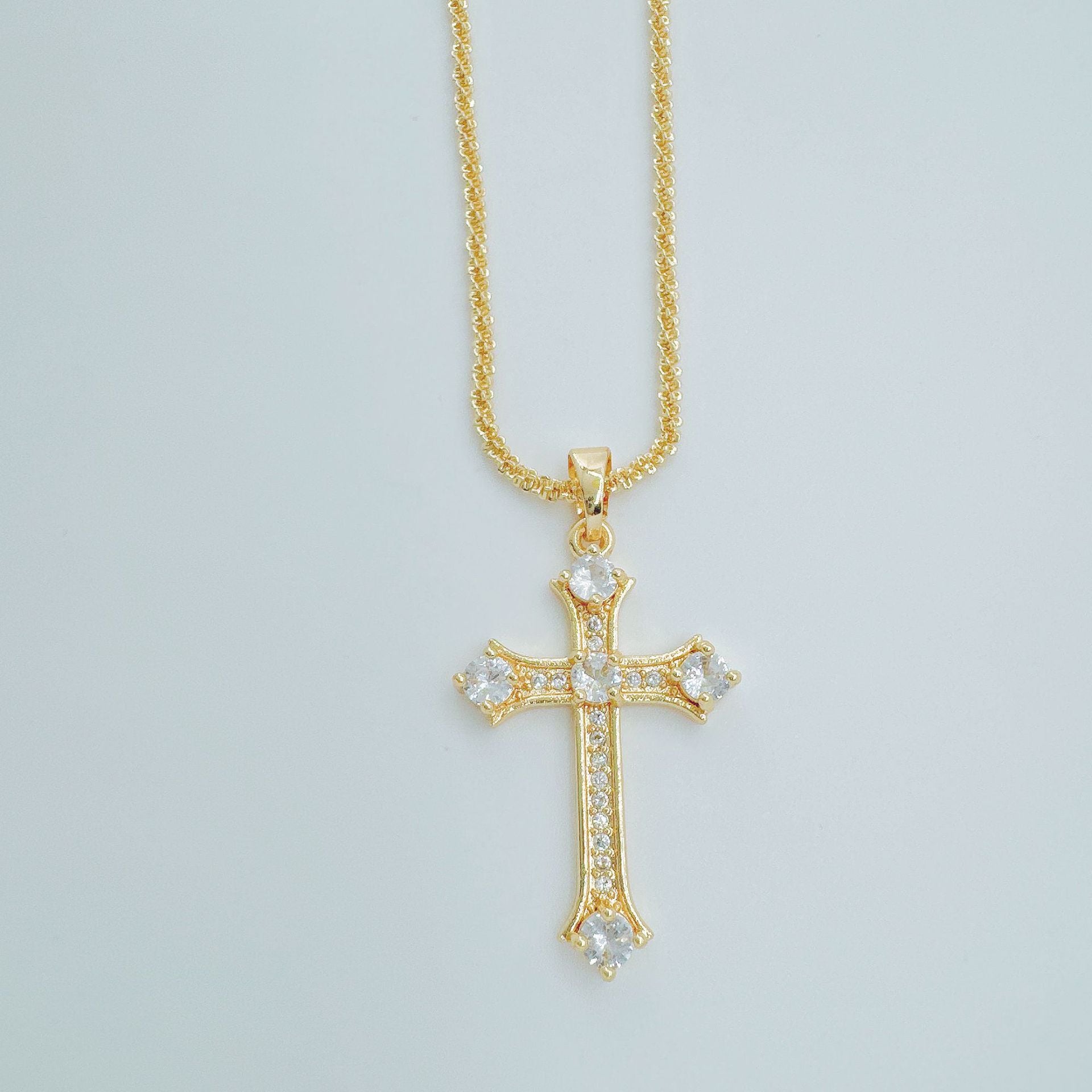 Wholesale Trendy Cross Pendant Necklace Copper Electroplate Jewelry Accessory