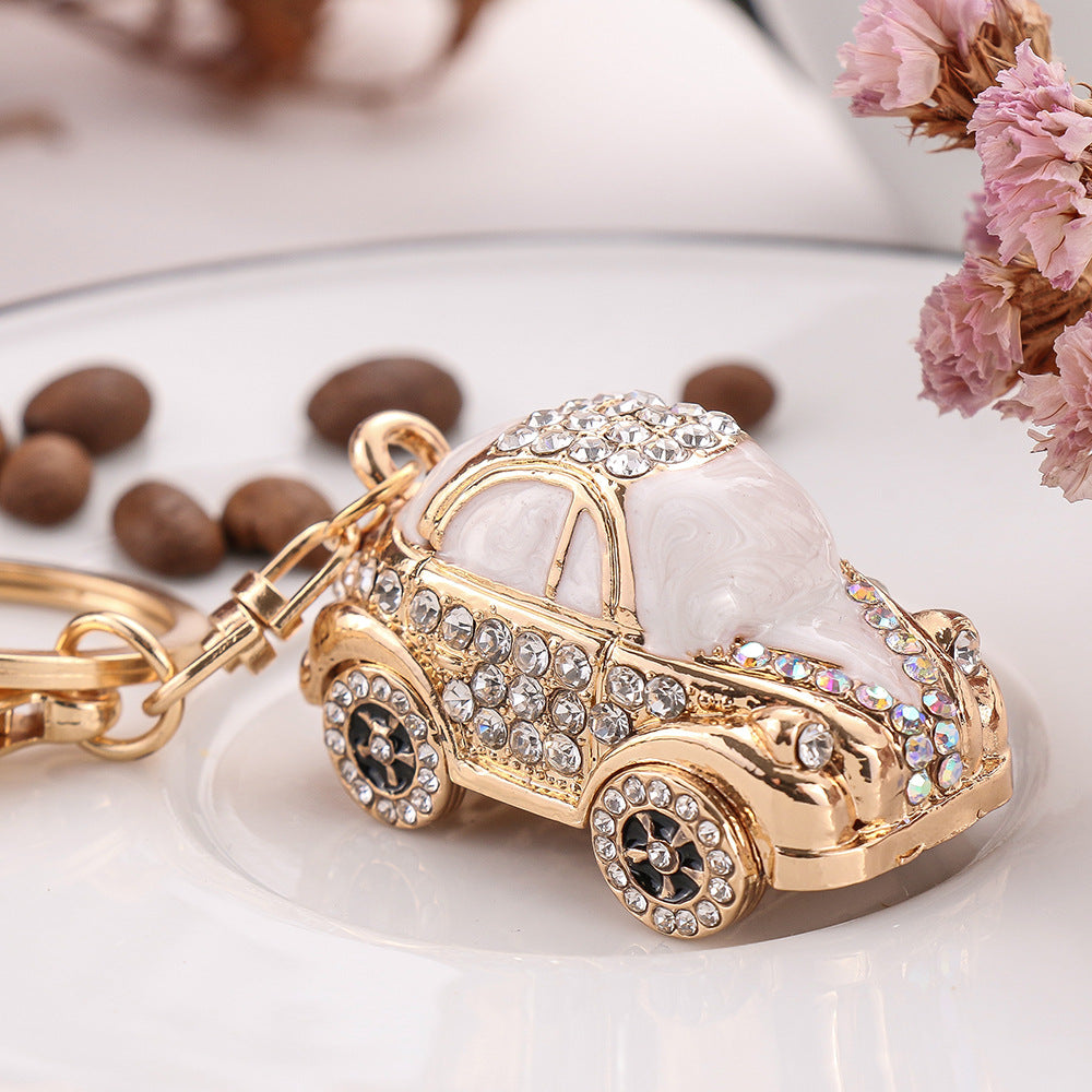 Wholesale Metal MINI car painting oil pendant Beetle car key chain pendant cartoon cute creative small gift
