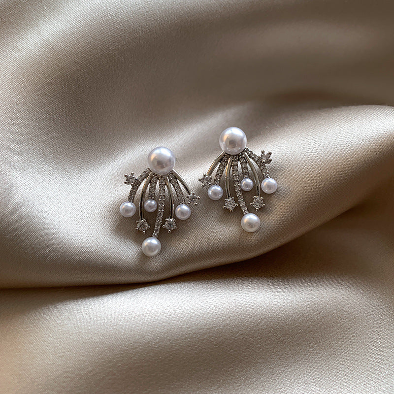 Wholesale Light Luxury and Exquisite Geometric Pearl Earrings