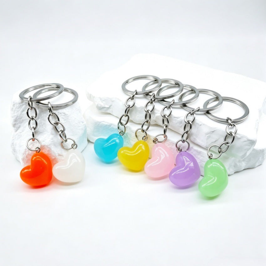 Wholesale Resin Luminous Heart Keychain Fashionable Bag Charm For Handbags And Keys Decorative Gift For Wedding Party Boutique Resale
