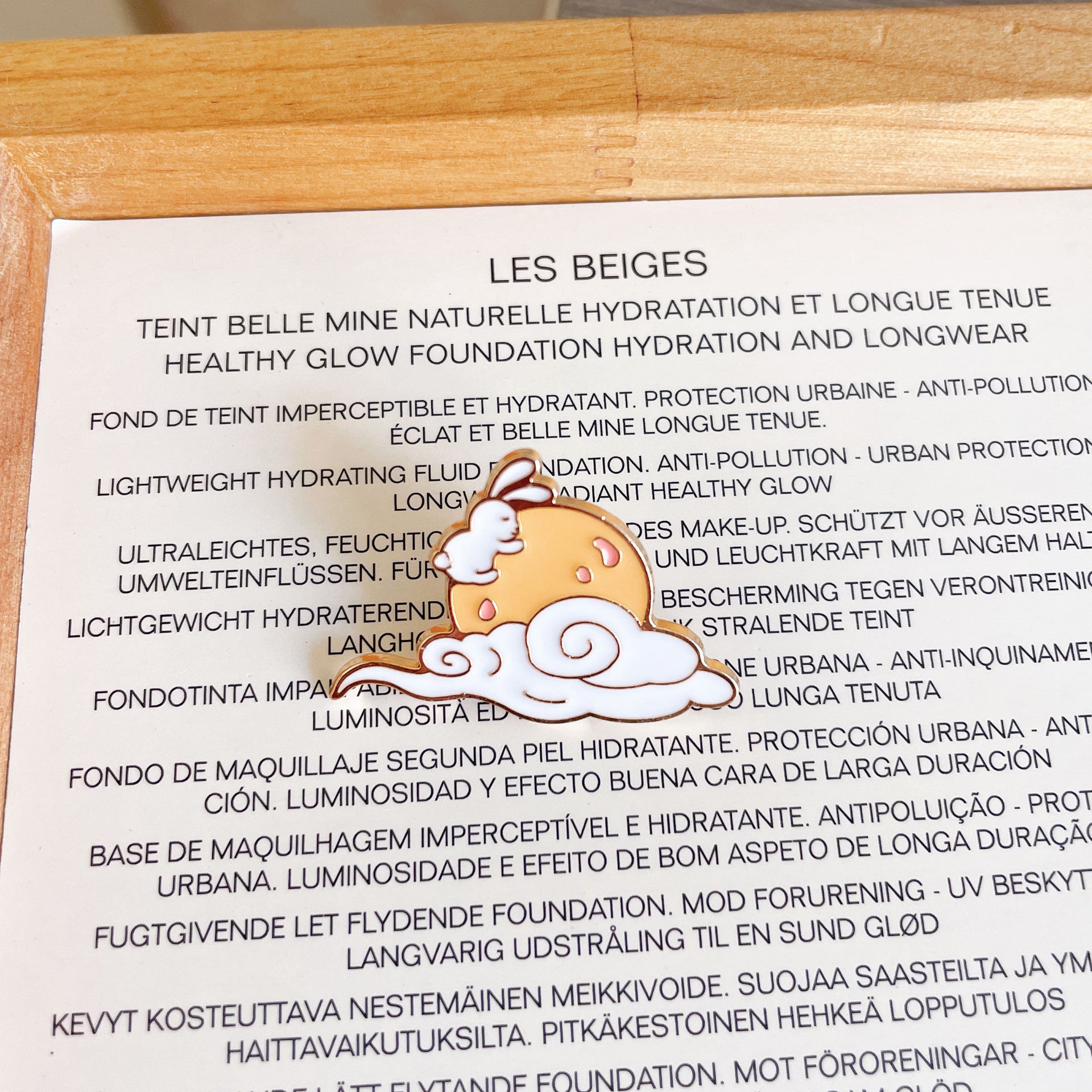 Wholesale  Mid-Autumn Festival commemorative metal   rabbit Brooch