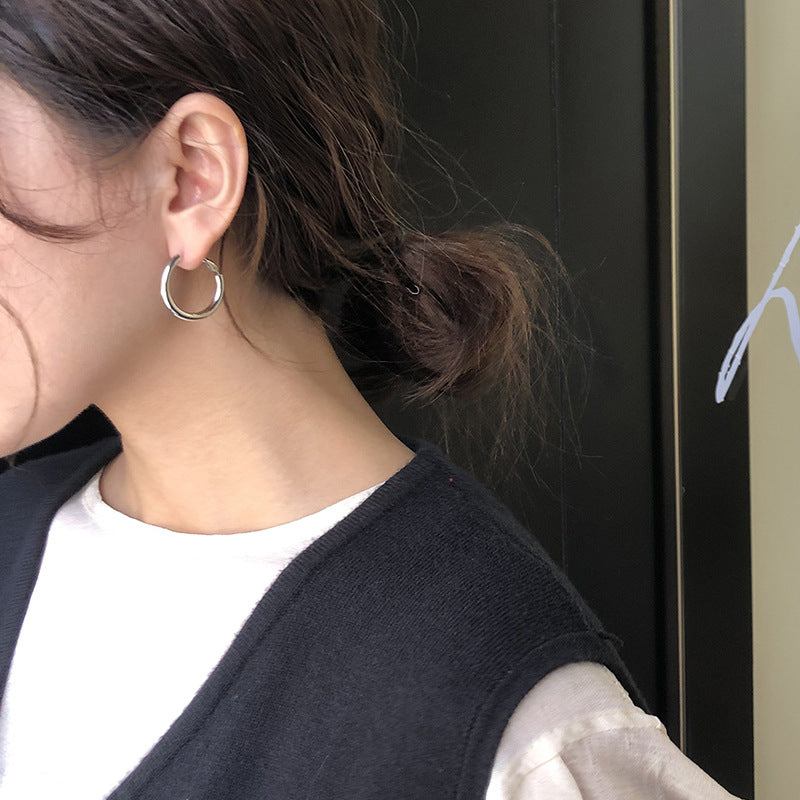 Wholesale Electroplated Metal Circle Earrings Korean Minimalist Jewelry Accessory