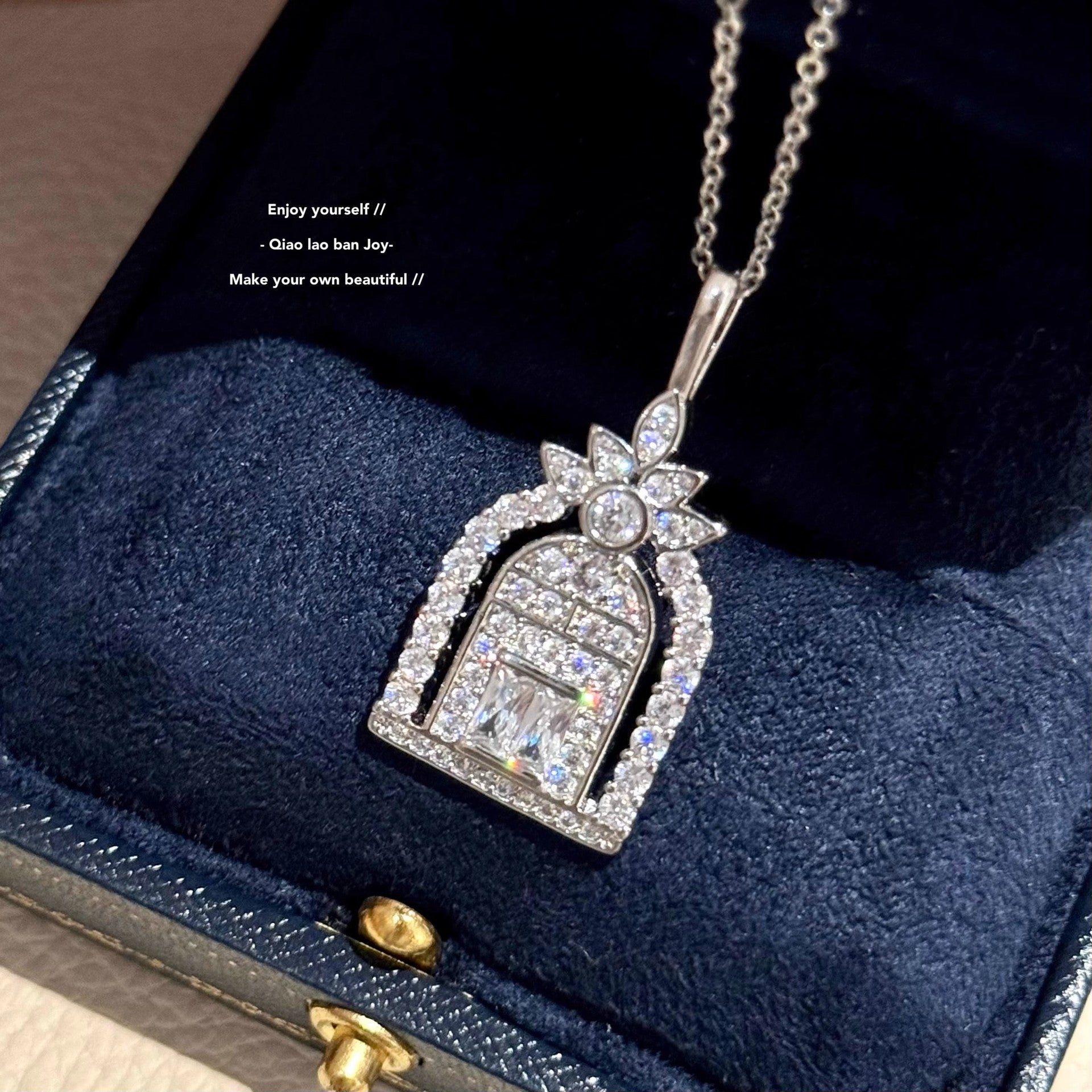 Wholesale Light Luxury Castle Clavicle Chain Necklace Copper Electroplated Fashion Jewelry Accessory