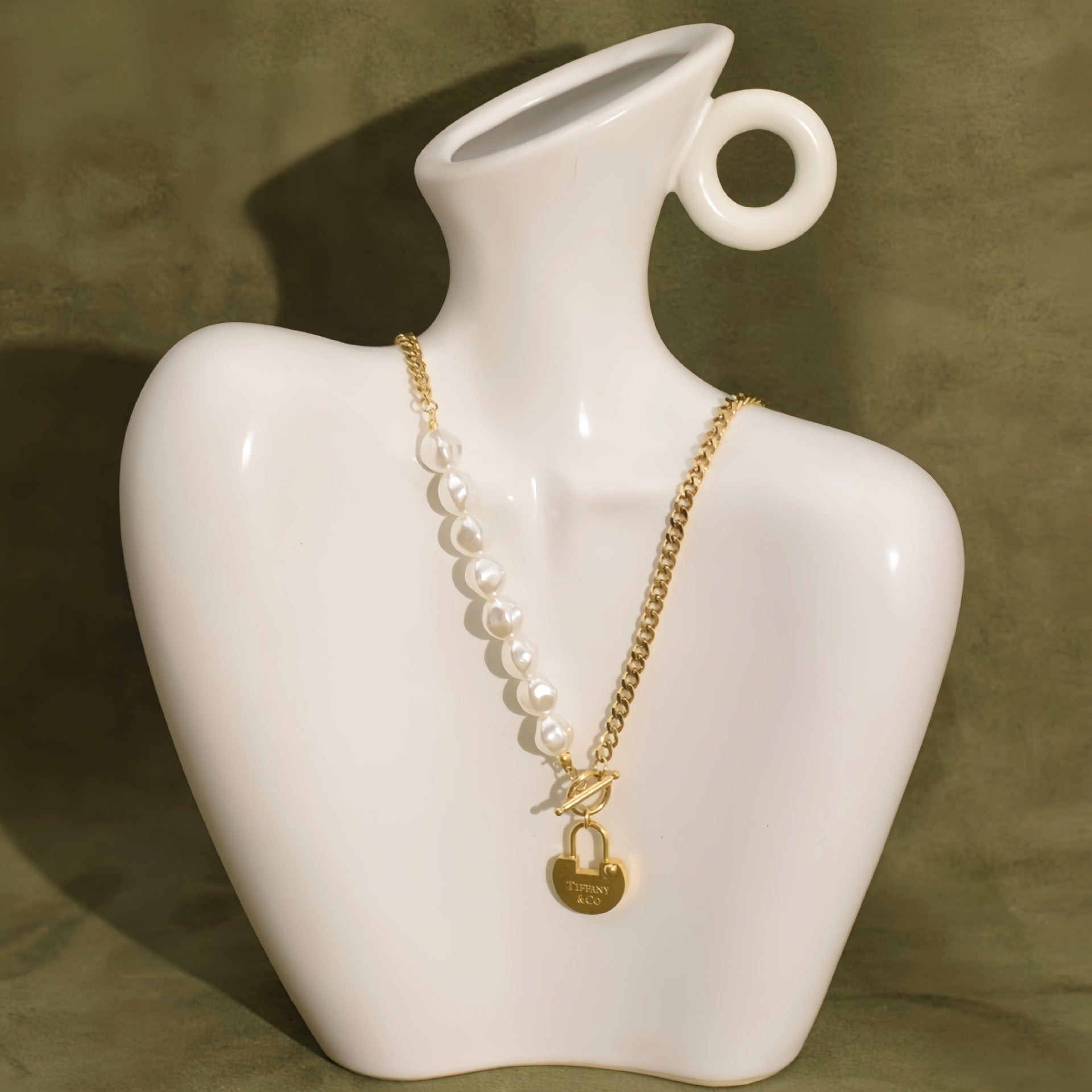 Wholesale Light Luxury  Bold Style Stainless Steel Necklace