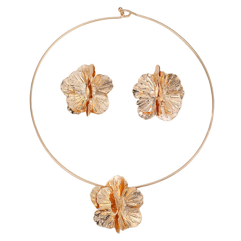 Wholesale  Alloy Flower Pendant Necklace