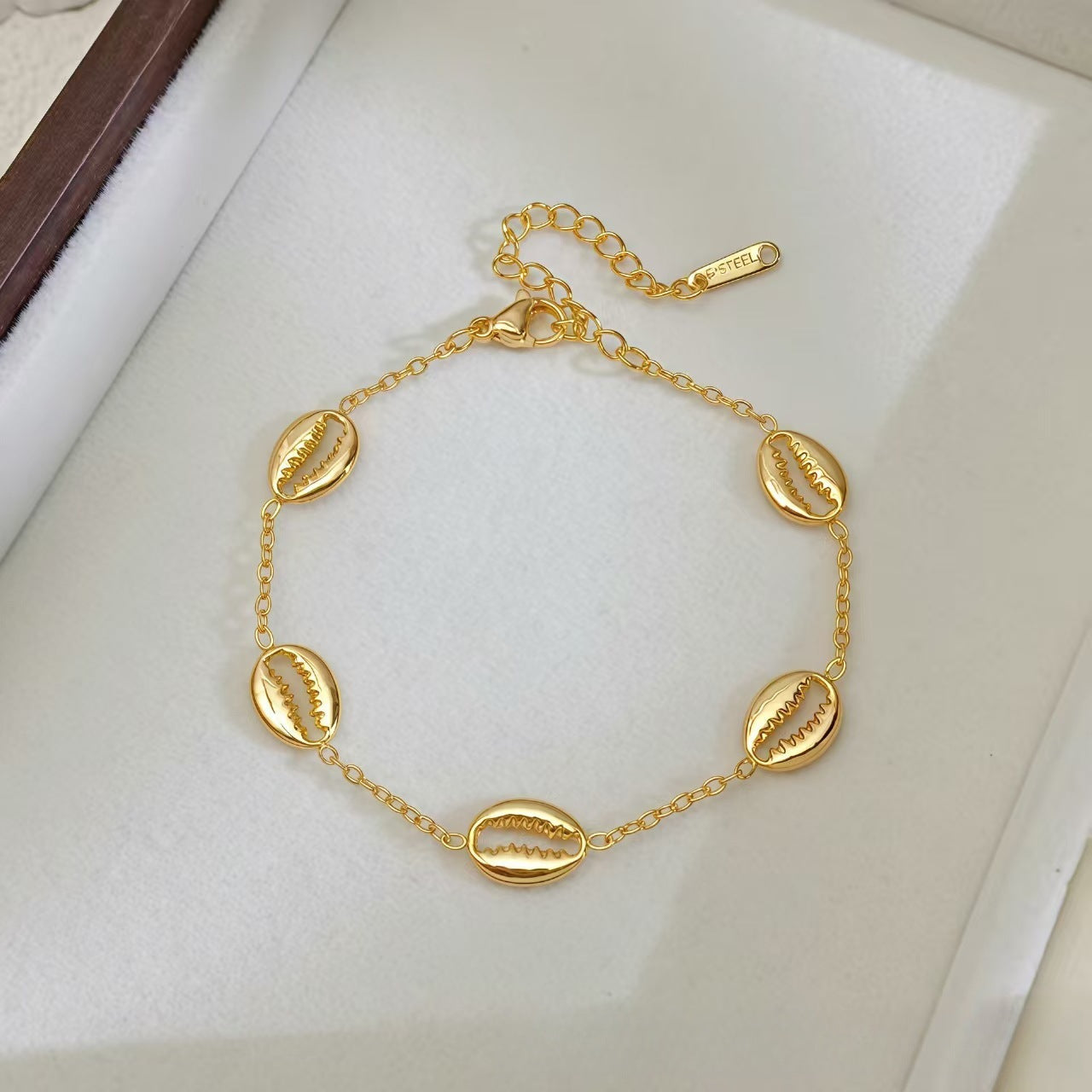 Wholesale Stainless Steel Four Leaf Clover Bracelet Fade Resistant Unisex Jewelry Accessory For Anniversary Gifts Boutique Resale