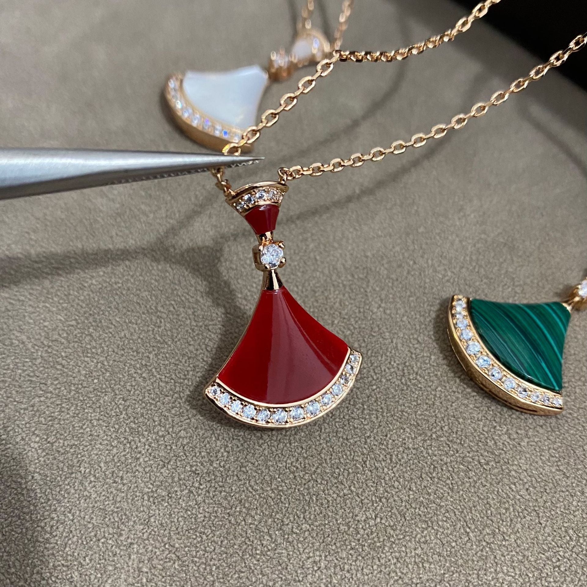 Wholesale  long large skirt necklace