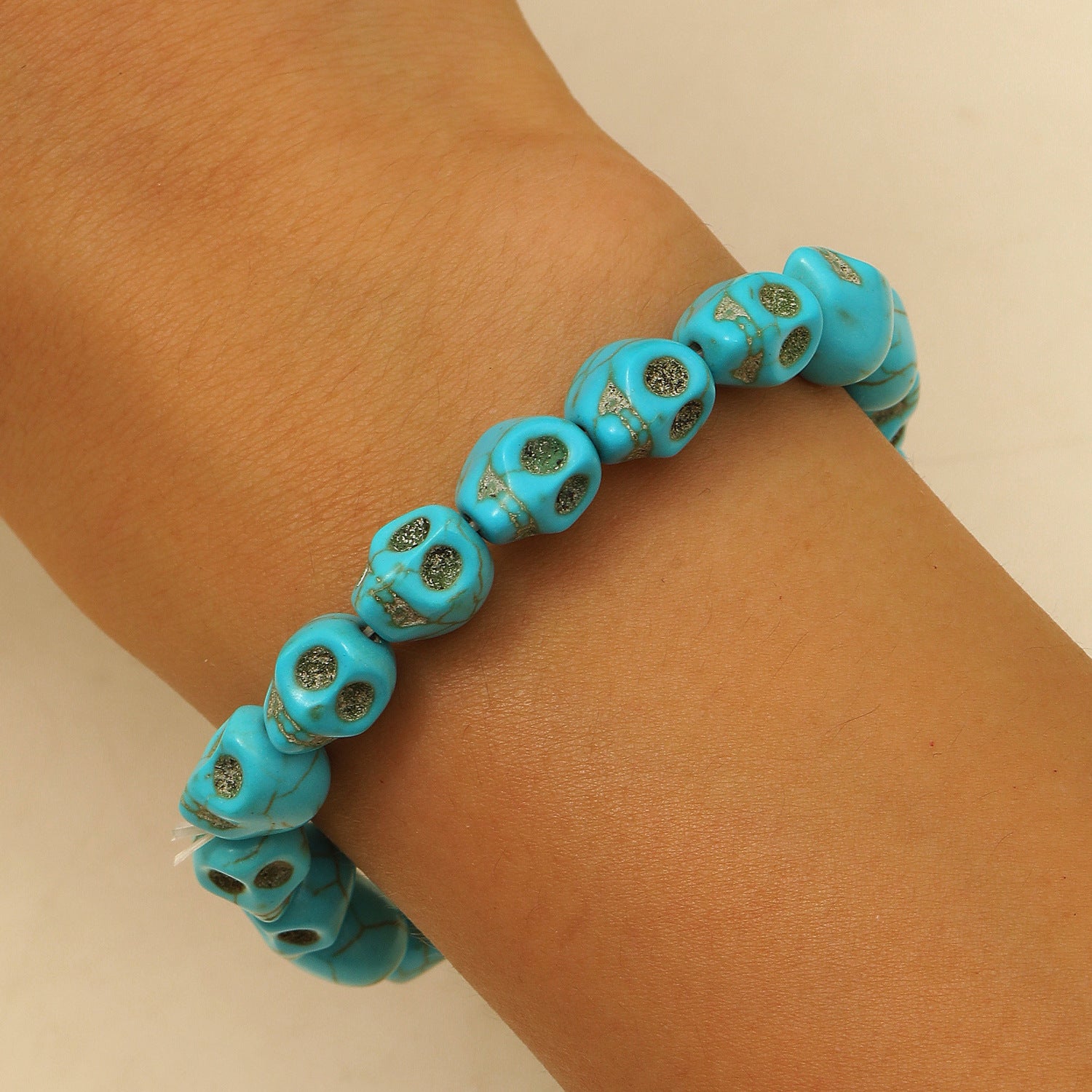 Wholesale Unisex Resin Skull Bracelet - Fashion Accessory,  Gift for  Party or Travel Commemoration
