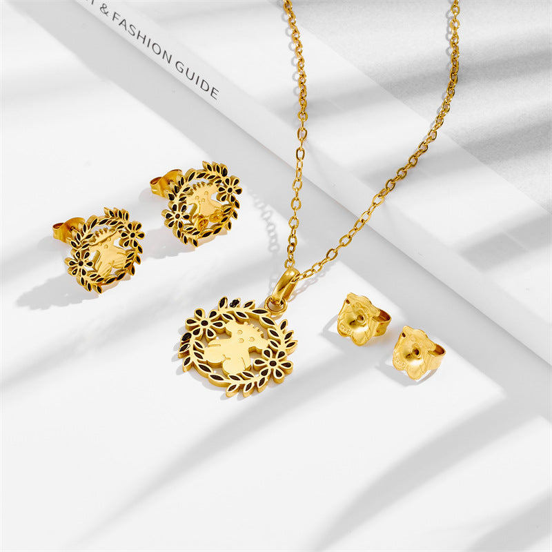 Wholesale Titanium Steel Bear 18k Gold Wreath Oil  Bear Women Necklace suit