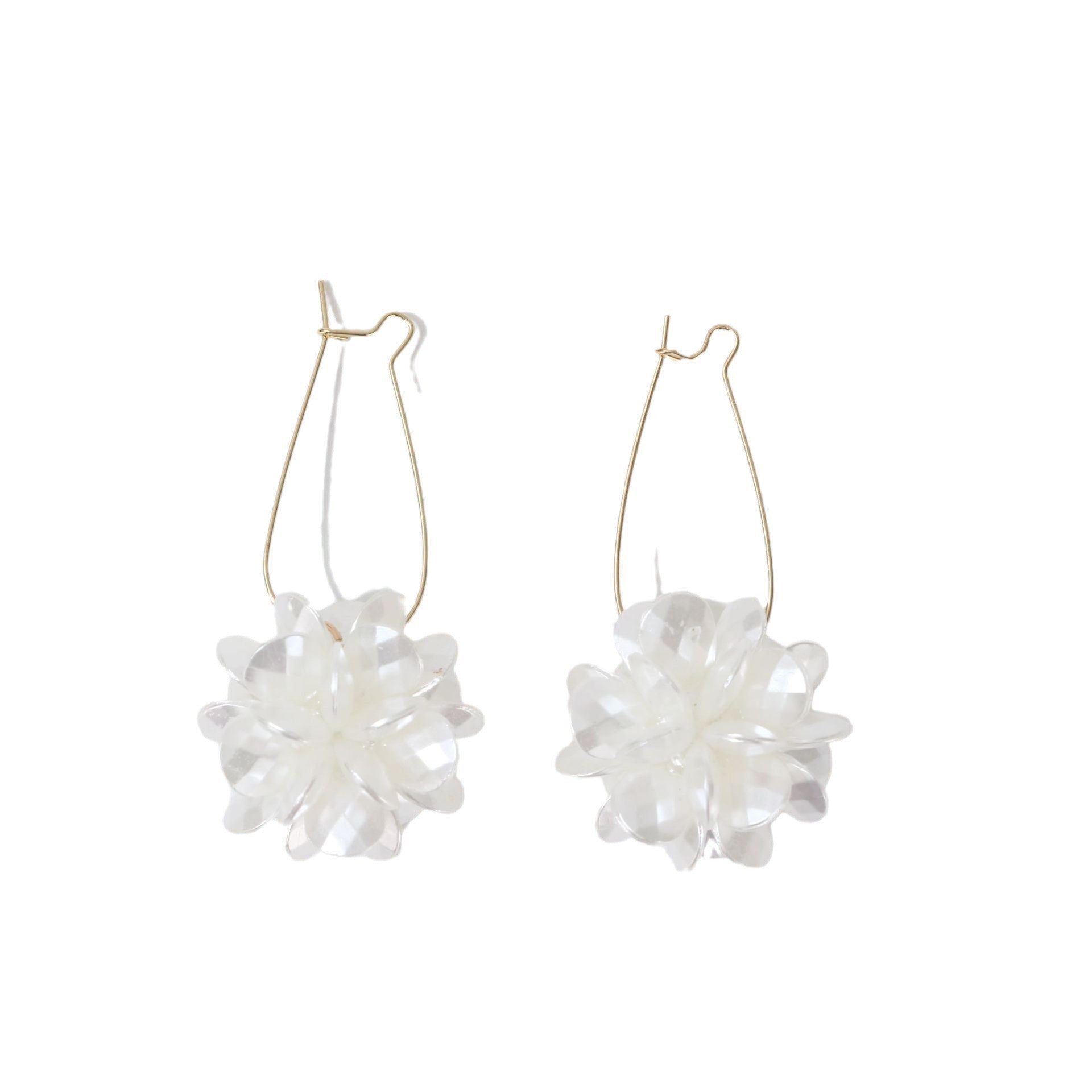 Wholesale Luxury Style White Petal Geometric Floral Ball Earrings