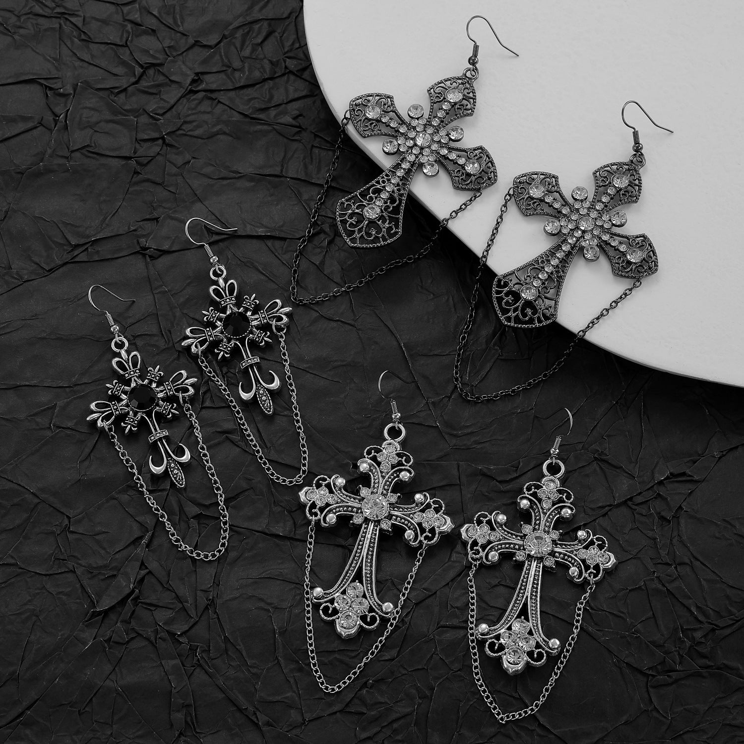 Wholesale Gothic Cross Heart Drop Earrings Alloy Electroplated Party Wear Fashion Accessory