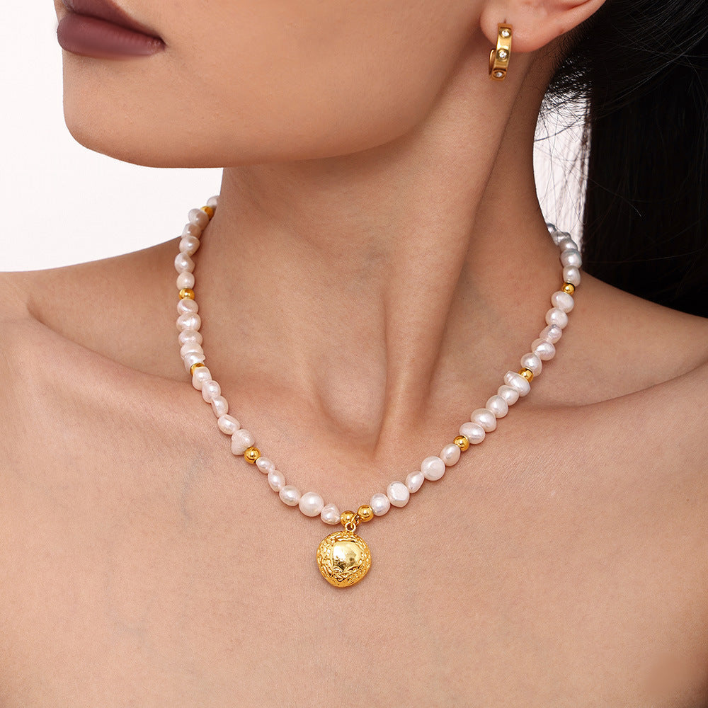 Wholesale  Natural Freshwater Pearl Handmade Beaded Clavicle Necklace