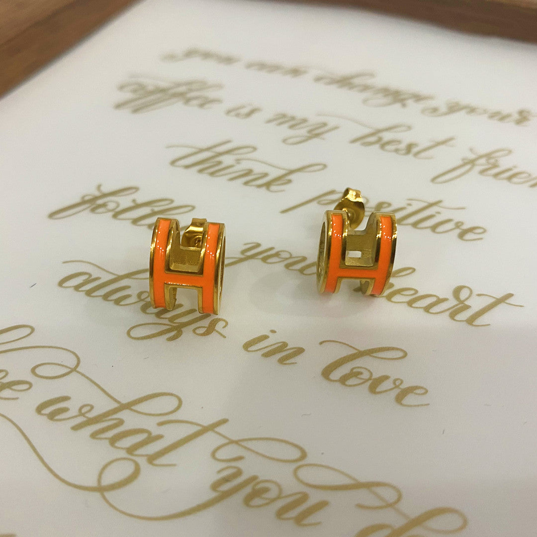 Wholesale Letter Necklace Gold Enamel Craft Clavicle Necklaces ACC-NE-YZXW001