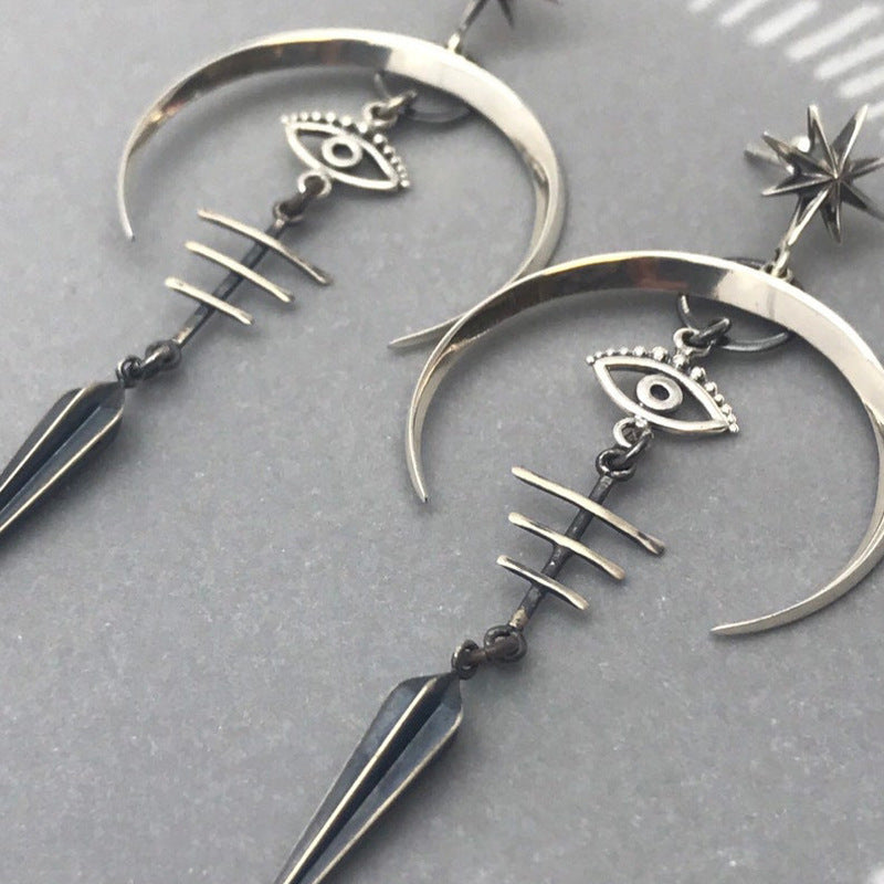 Wholesale Gothic Punk Devil' s Eye Handmade Metal Long Earrings Jewelry Accessory