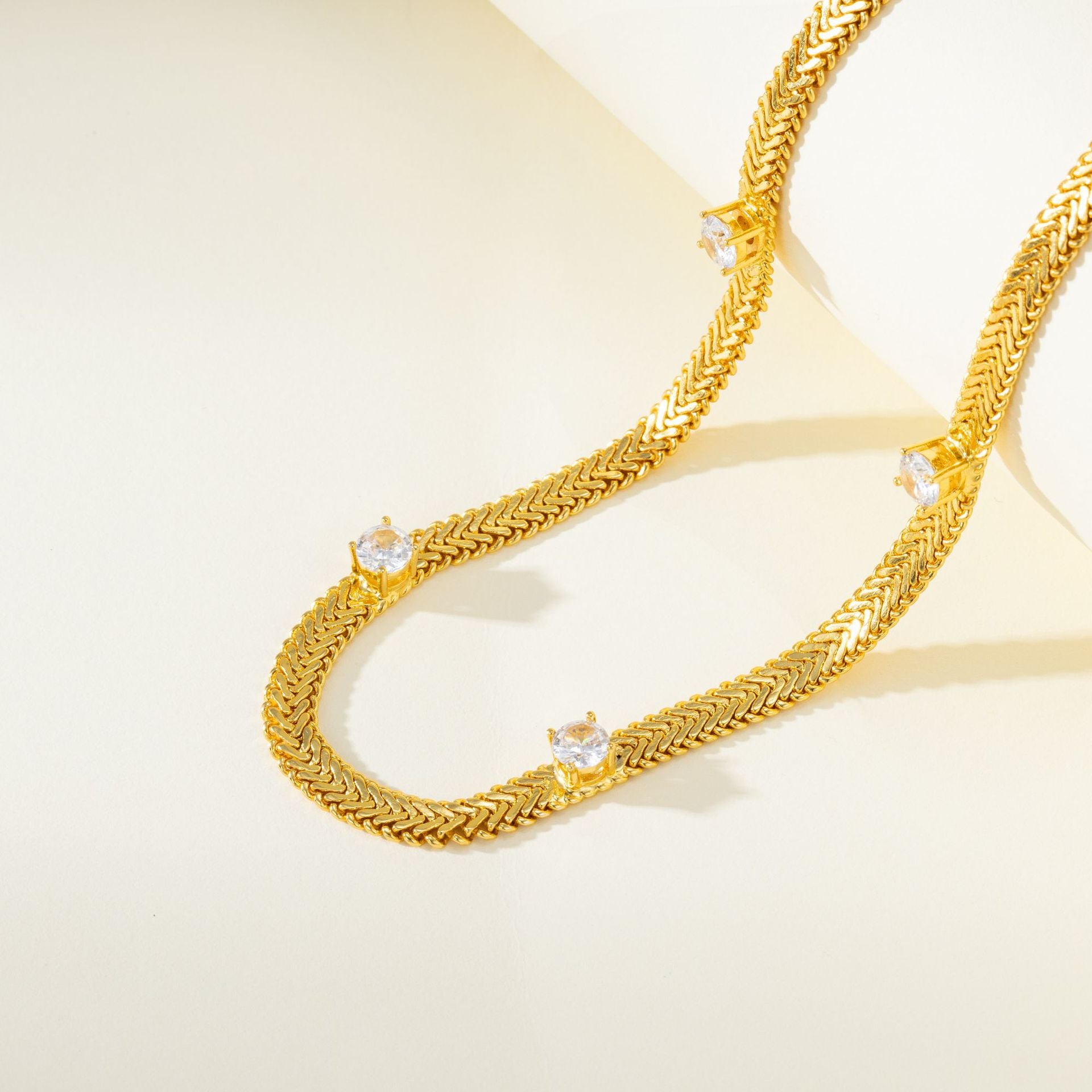 Wholesale  Copper Plated 18K Gold Set with Zircon High Niche Design Light Luxury  Necklace