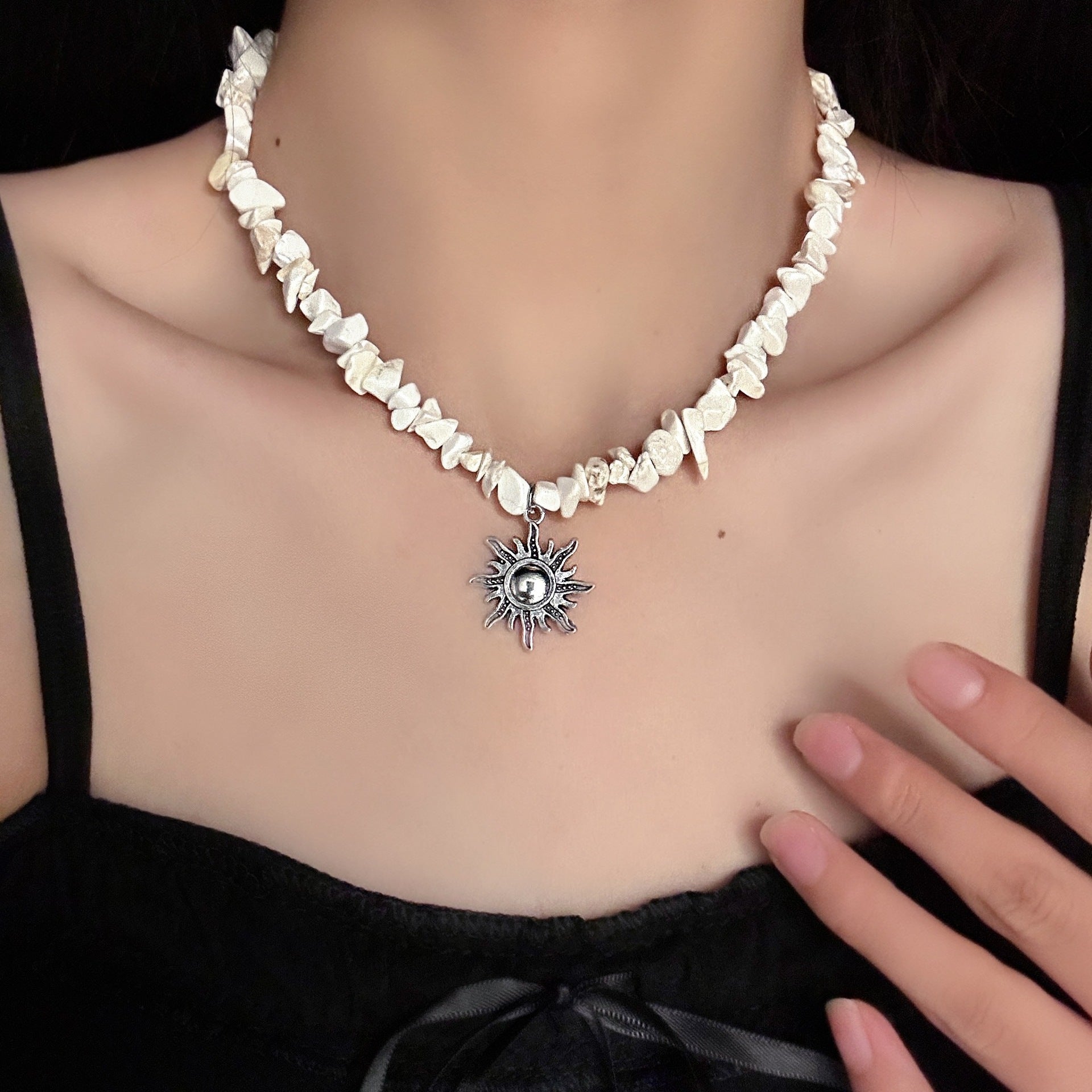 Wholesale  White Gravel Sun Necklace