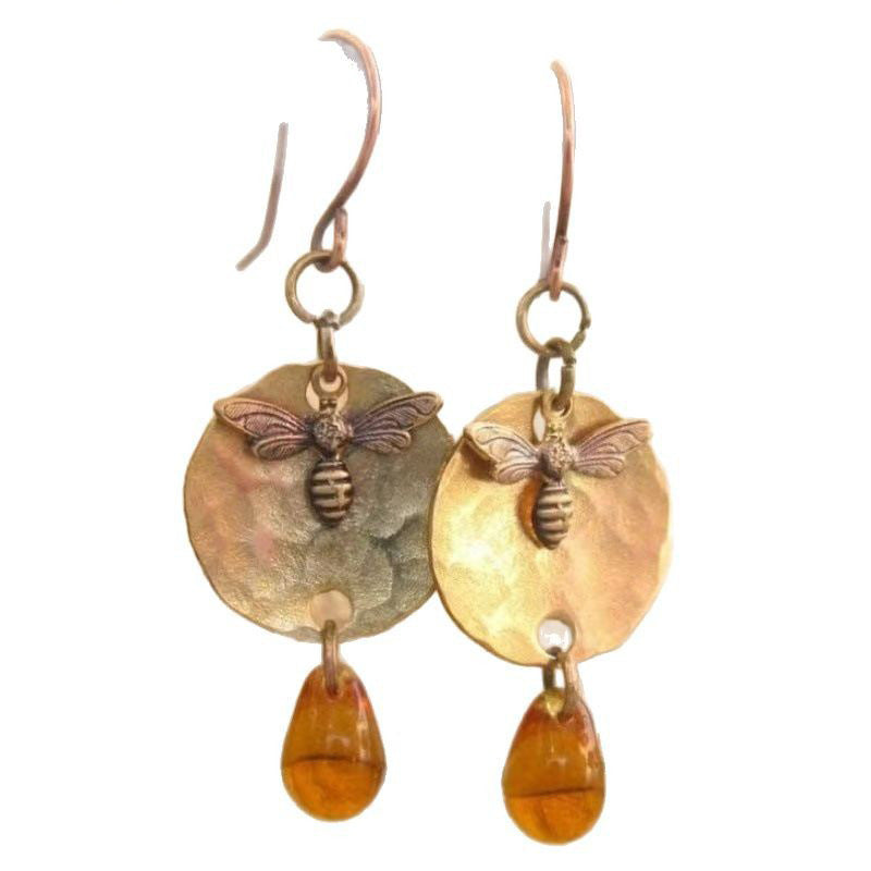 Wholesale geometric hammering round bee earrings