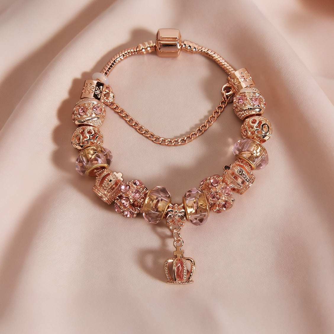 Wholesale Swan Heart Design Bracelet Gold Fashion Accessory Gift for Women
