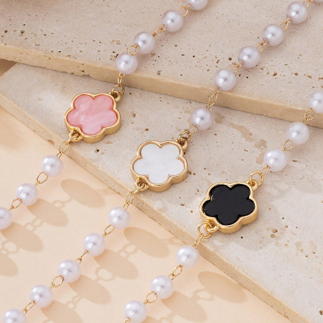 Wholesale Five-leaf clover freshwater forest bracelet