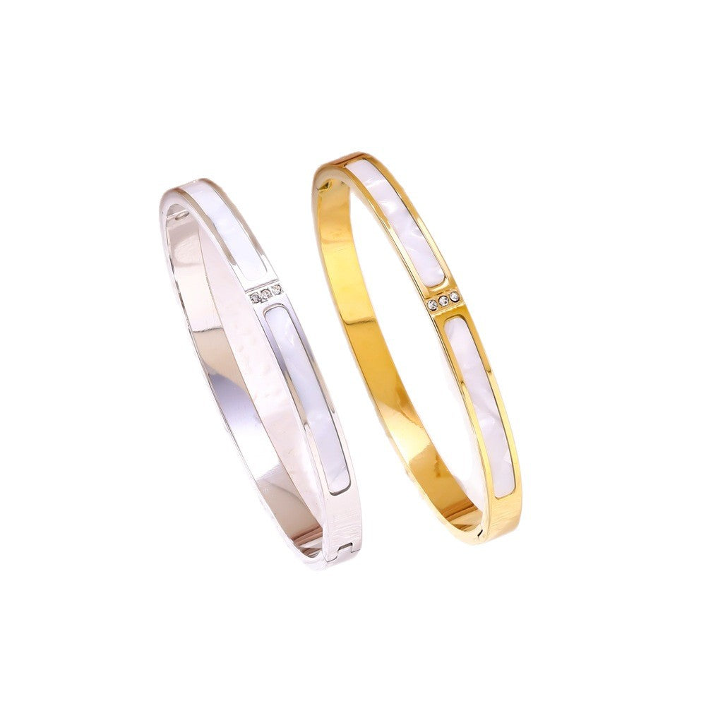 Wholesale Popular Stainless Steel Inlaid with Three Diamonds White Mother-Of-Pearl Bracelet Fashion Stylish Bracelet Vacuum Plated 18K