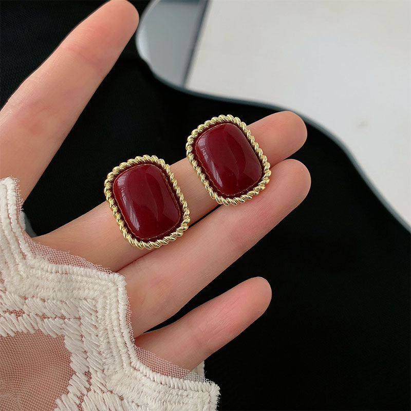 Wholesale French Retro Wine Red Earrings Stylish Fashion Accessory for Women Boutique Resale