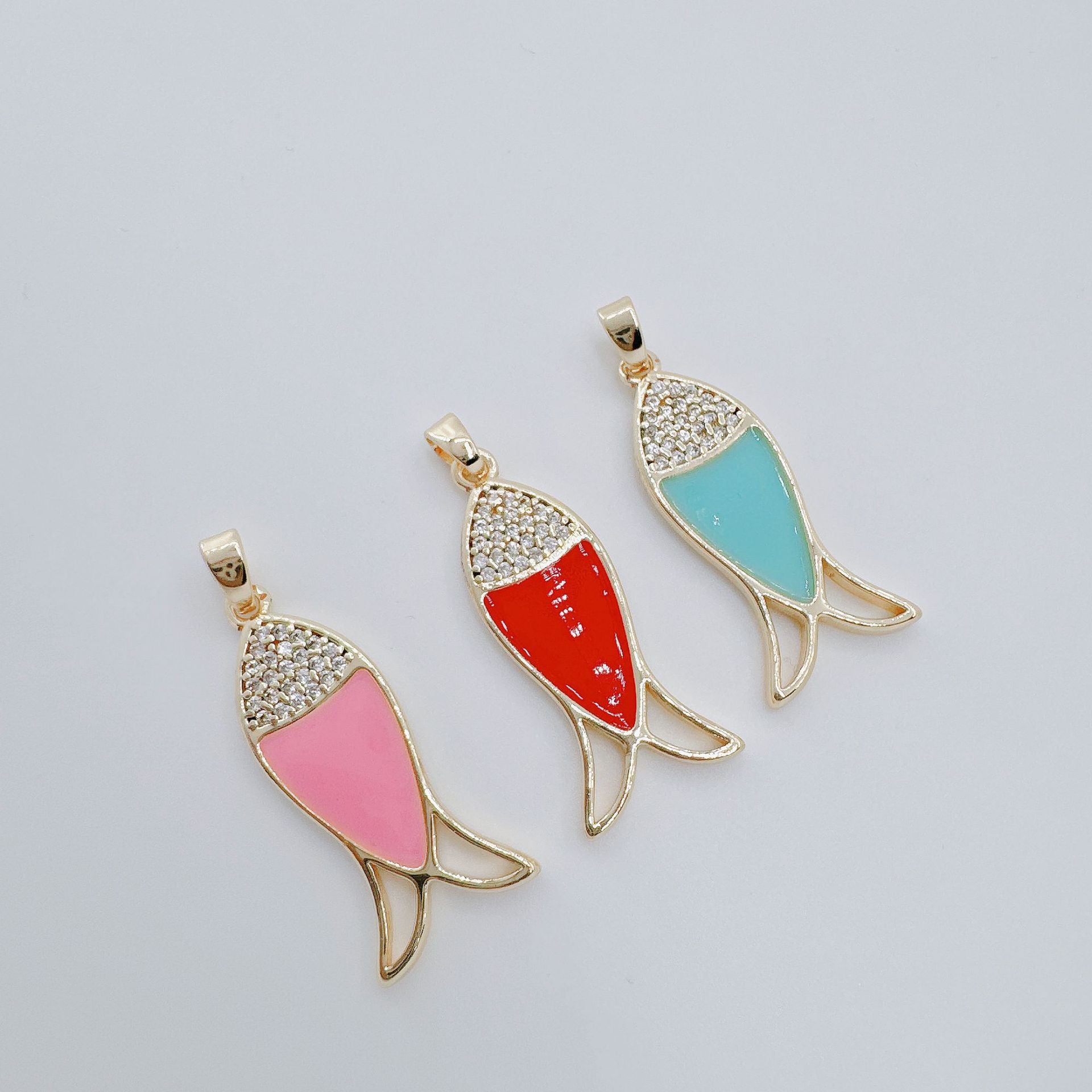 Wholesale Gold-Plated Copper Pendant Charm European Style DIY Necklace Jewelry Accessory for Resale