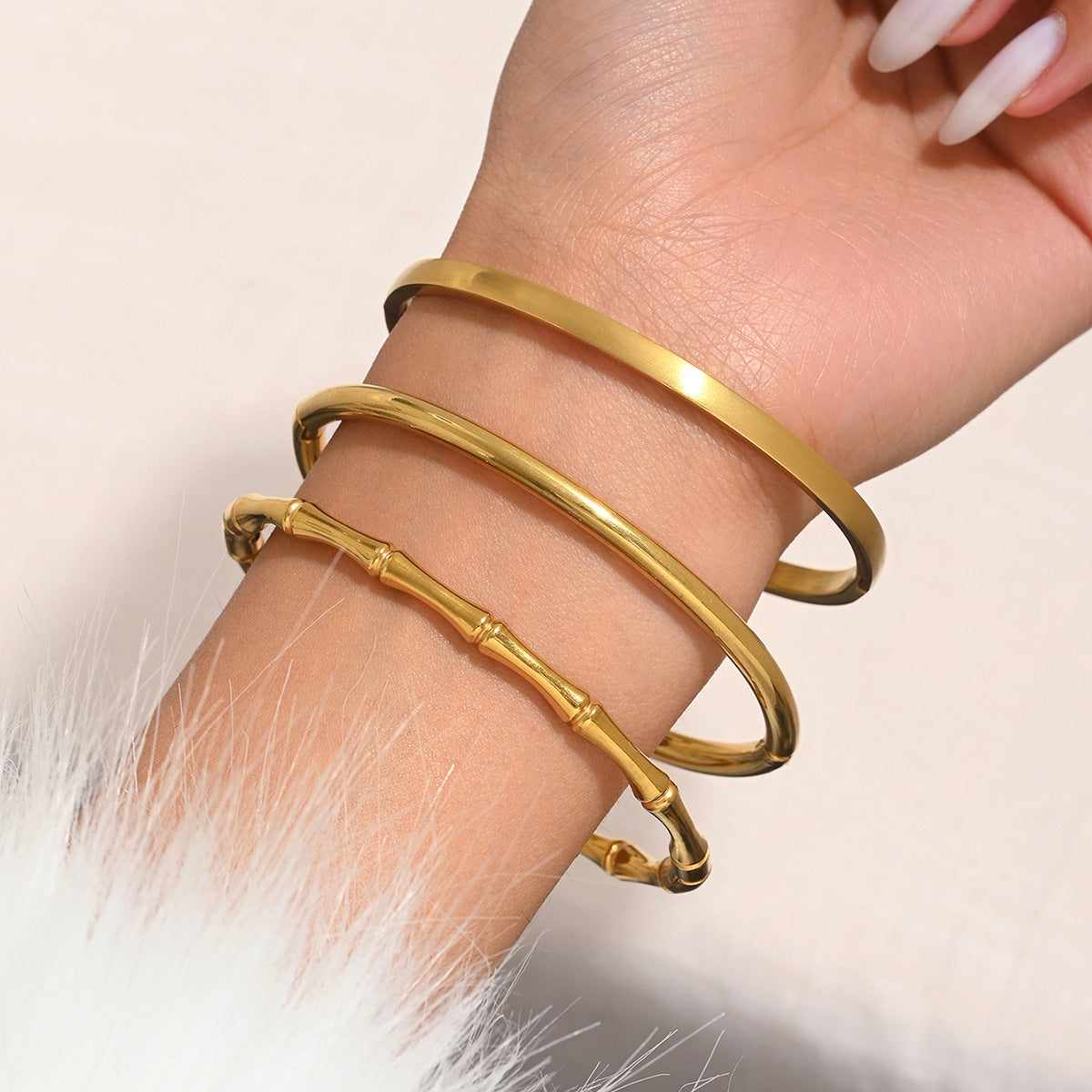 Wholesale Titanium steel nail four-leaf clover diamond-encrusted bracelet