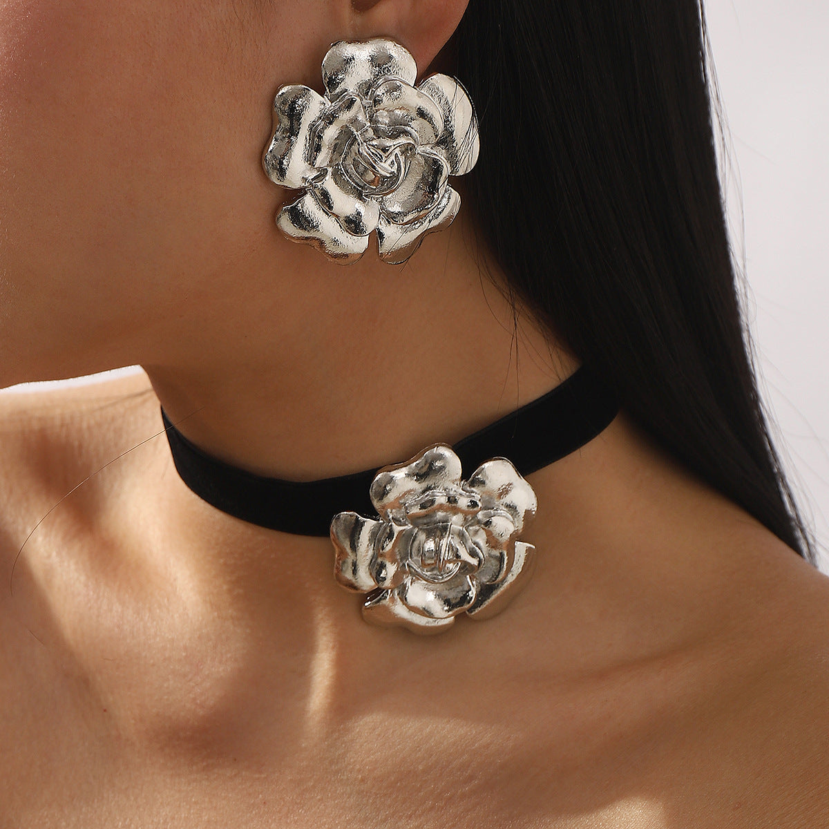 Wholesale Retro  Alloy Three-dimensional Flower Pendant Exaggerated  Necklace Earrings