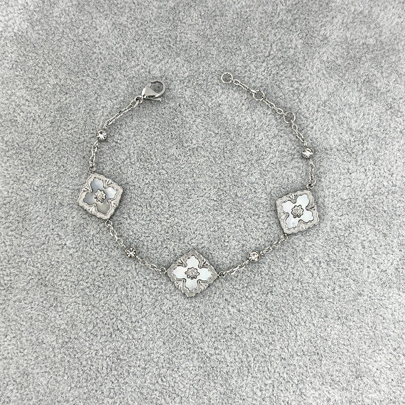 Wholesale Brushed Diamond Leaf Four Leaf Clover Bracelet ACCVIP-BT-Xiangou001