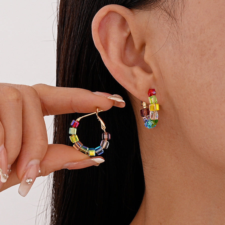 Wholesale colored glass geometric circle silver needle earrings