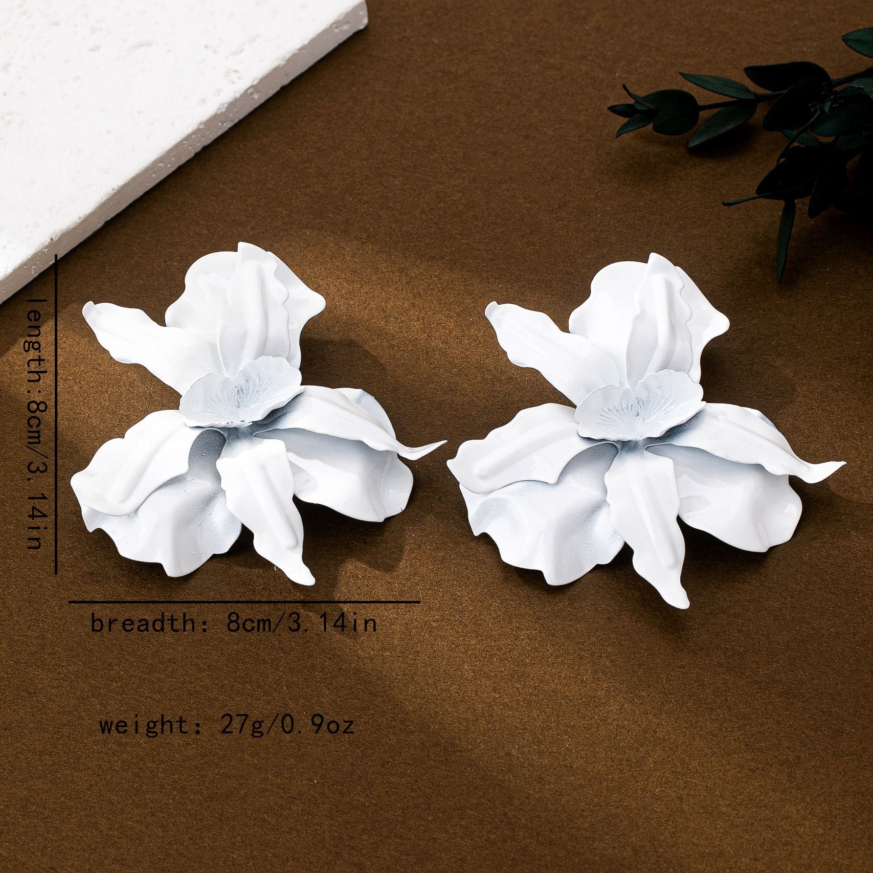 Wholesale White Flower Earrings For Women Trendy Alloy Jewelry Accessory For Party And Everyday Wear
