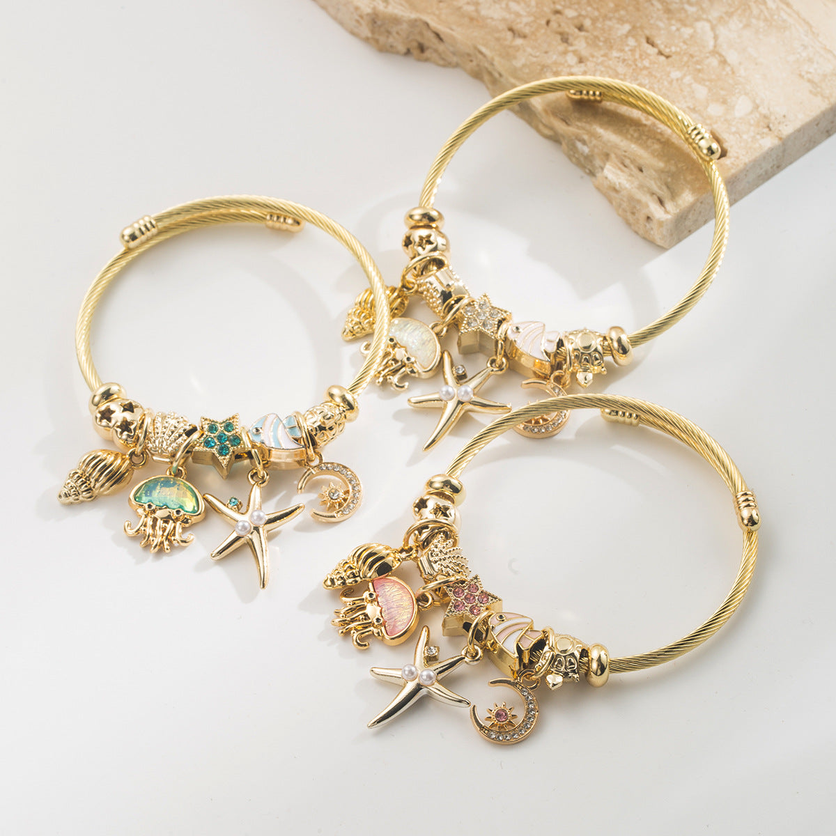 Wholesale Alloy Charm Bracelet With Moon Starfish Jellyfish Pendant Pink Zircon Details Trendy Women S Everyday Jewelry Gift