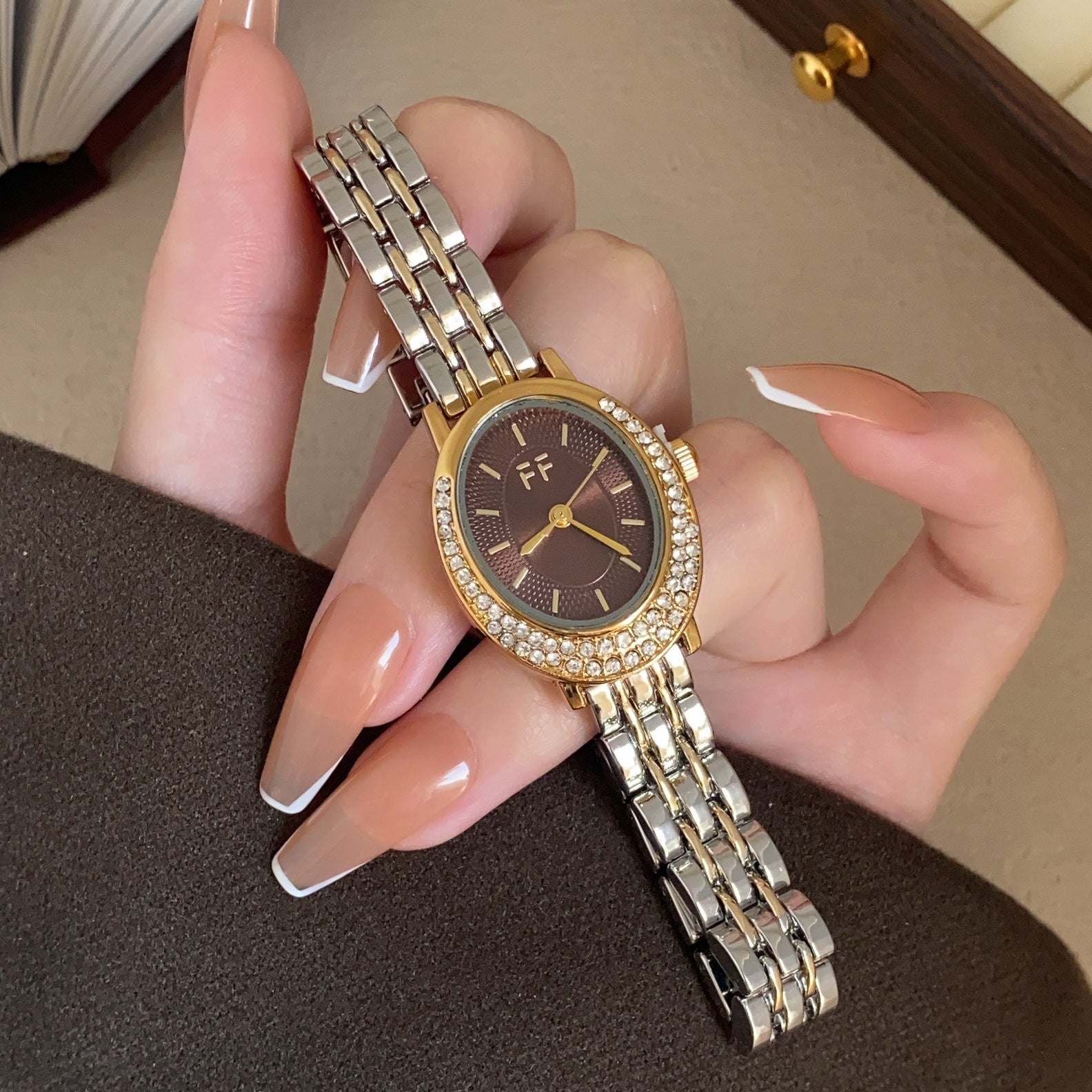 Wholesale Crystal Embellished Oval Half Moon Women S Quartz Watch Simple Vintage Fashion