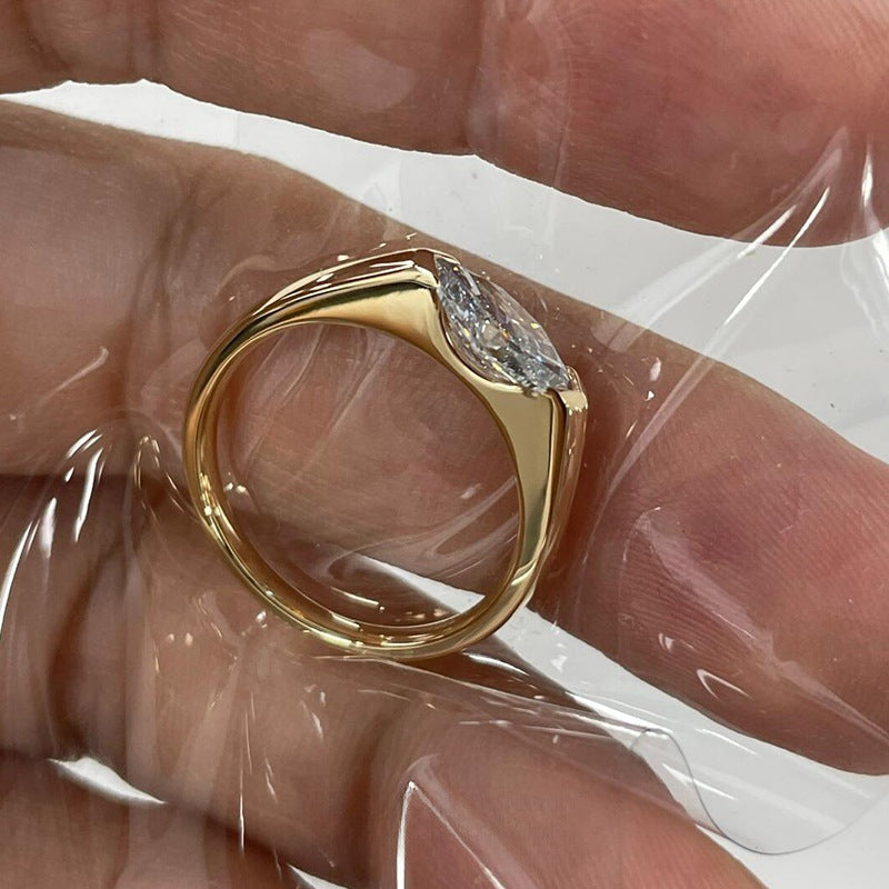 Wholesale Stylish Copper Ring with Rhombus Zircon,  Retro Design,  Fashion Jewelry Accessory for Women,  Boutique Resale