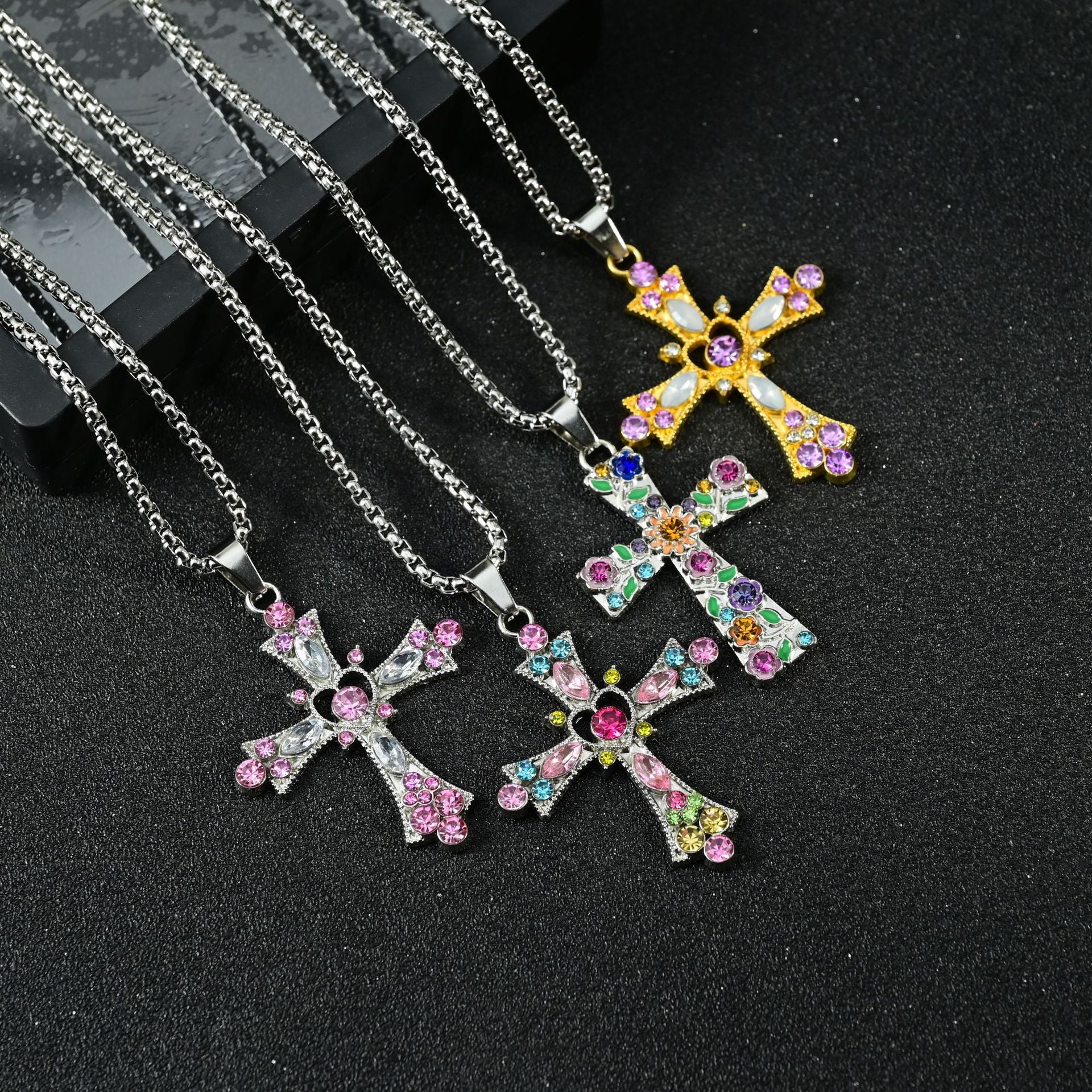 Wholesale Sweet Cool Korean Style Cross Pendant Necklace Women S Vintage Zinc Alloy Collarbone Chain Chic Layering Jewelry Accessory