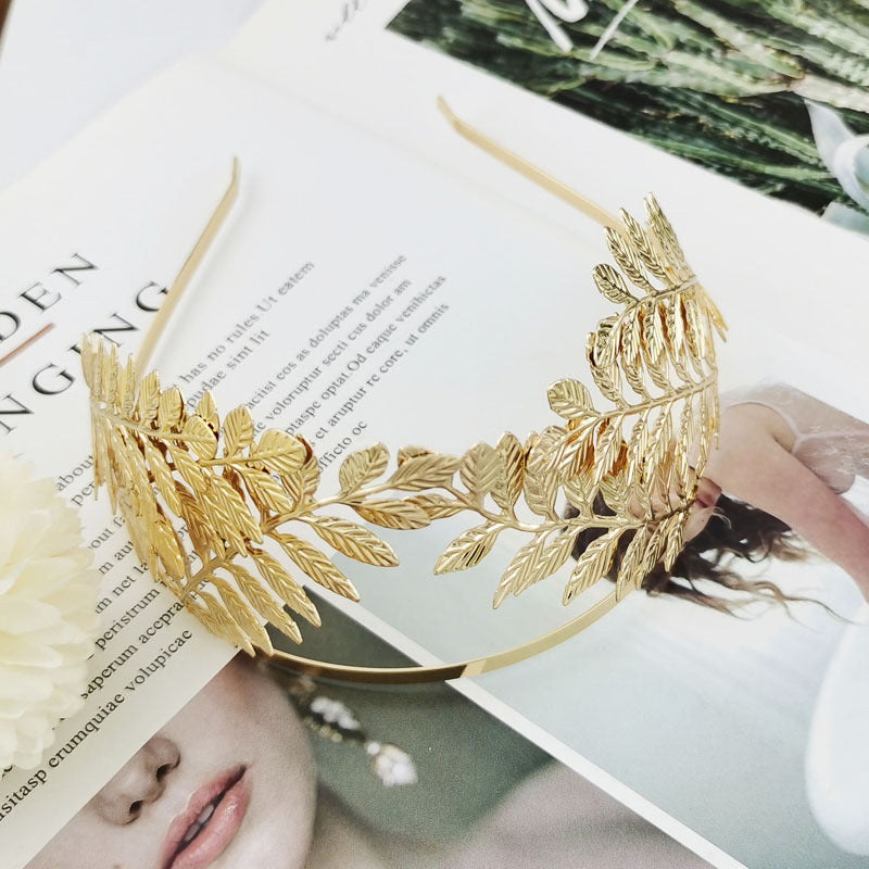 Wholesale  personality temperament leaf head hoop leaf bracelet tassel arm ring