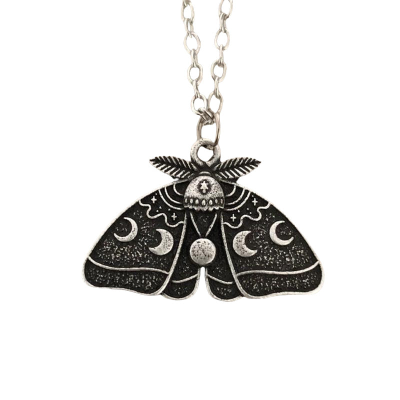 Wholesale Retro Moth Necklace Gothic Style Moon Clavicle Chain