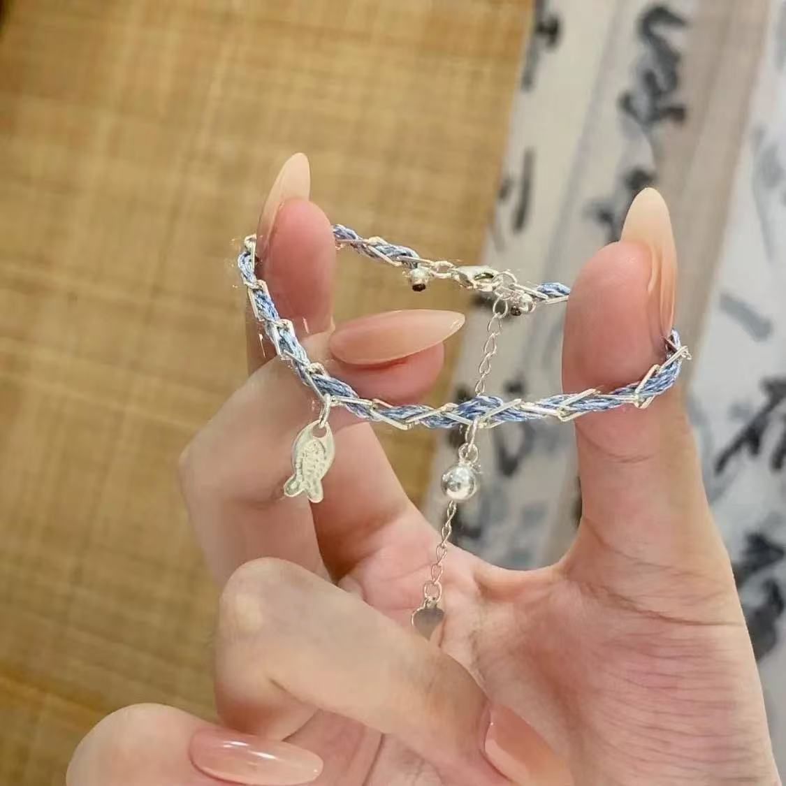 Wholesale Simple Beaded Bracelet Featuring a Kitten Eating Fish