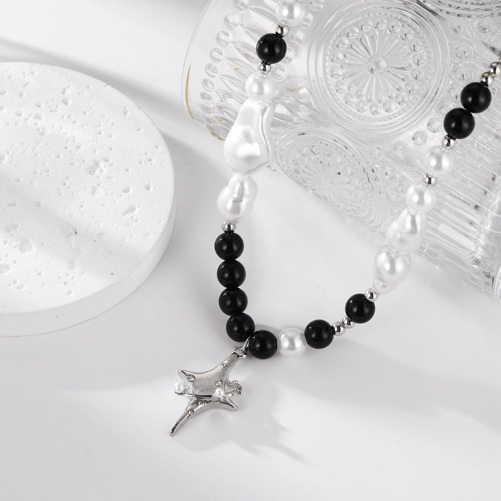 Wholesale  All-match Handmade Beaded Pearl Black and White Contrast Star Necklace
