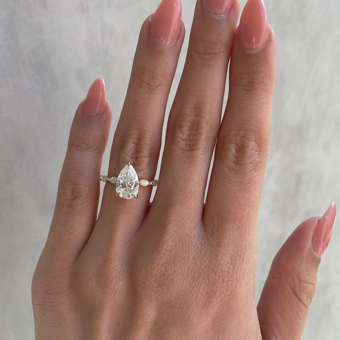 Wholesale Sanjie European and American Fashion New Zircon Drop Shape Ring Women' s Simple Large Zircon Ring Jewelry Ring