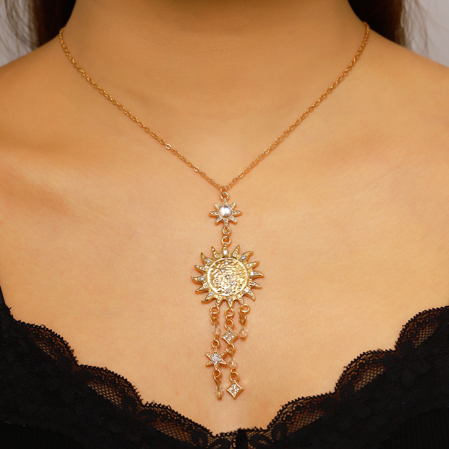 Wholesale Vintage Moon Sun Star Long Tassel Earrings And Necklace Set Gold Alloy Jewelry Party Fashion Accessory