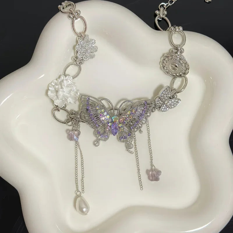 Wholesale Flower Light Luxury  Retro Exaggerated Three-Dimensional Crystal Butterfly Tassel Clavicle Chain