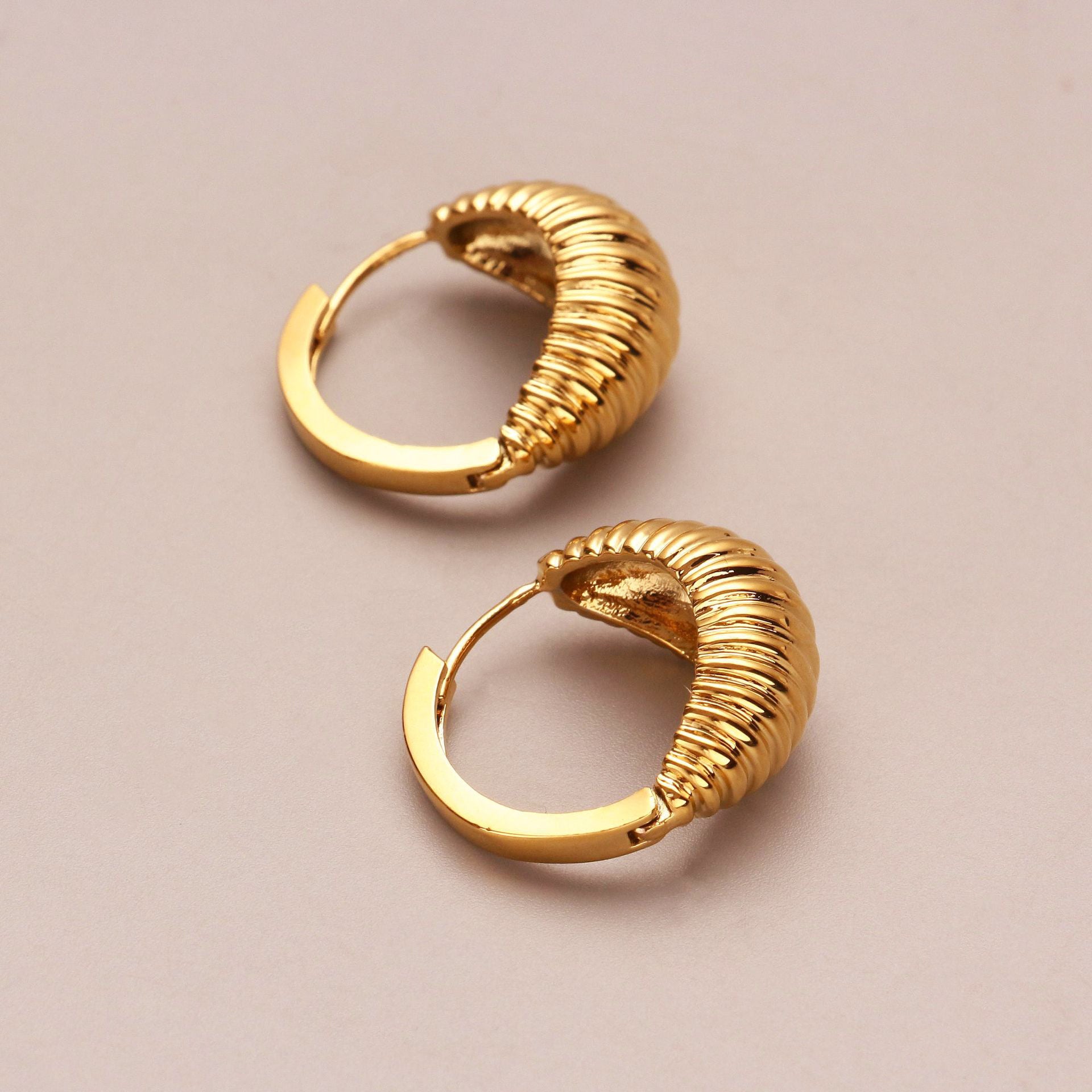 Wholesale Vintage Earring Hoops Shell Earrings ACC-ES-Yuchen007