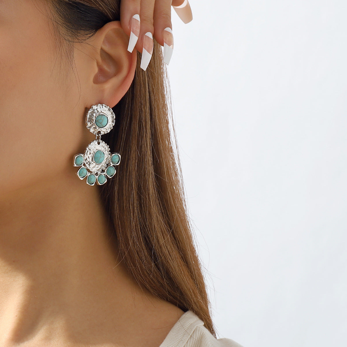 Wholesale Elegant Middle Alloy Earrings Court Turquoise Niche Middle Geometric Earrings