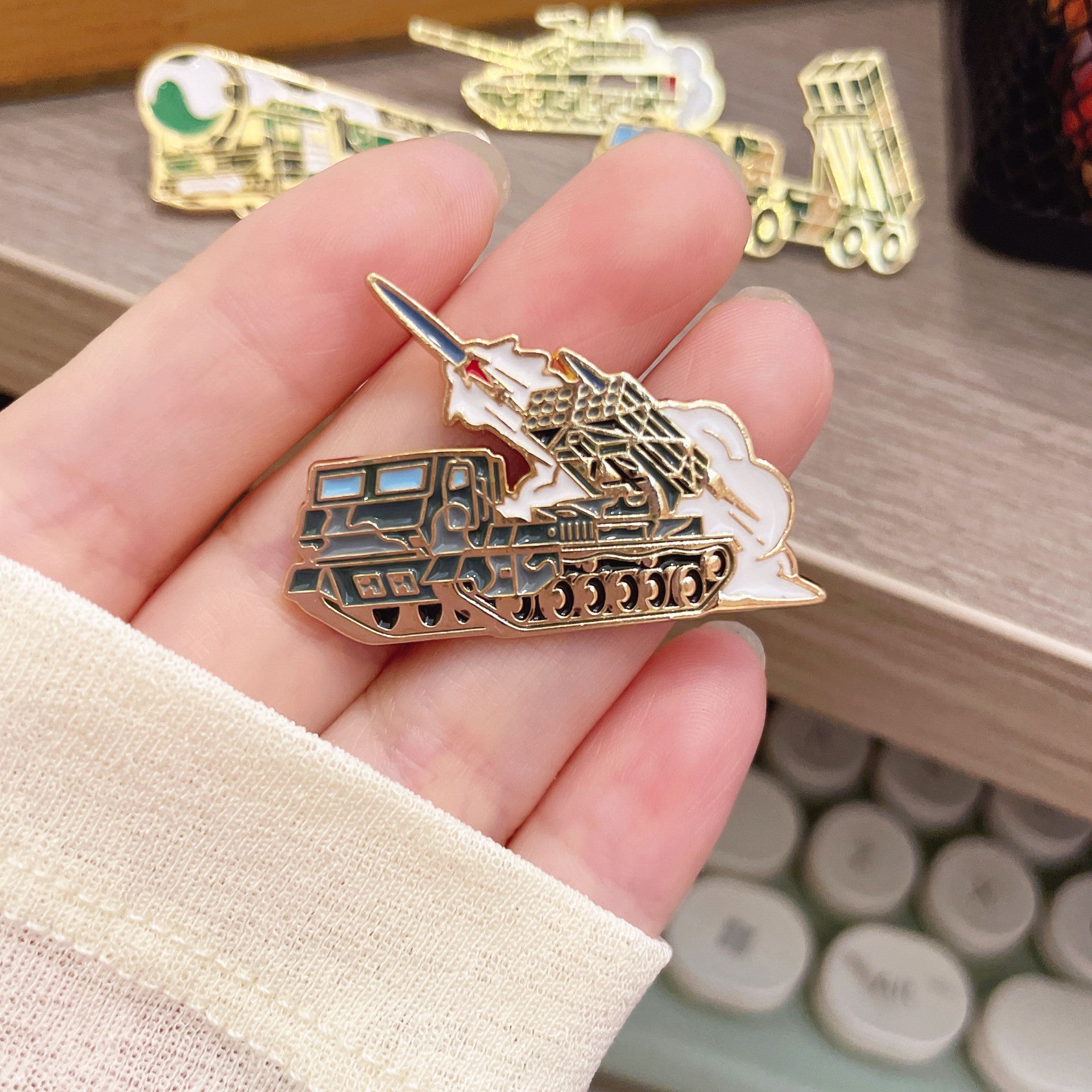 Wholesale Dongfeng-41 Intercontinental Ballistic Rocket Launcher Metal Badge Tank Brooch