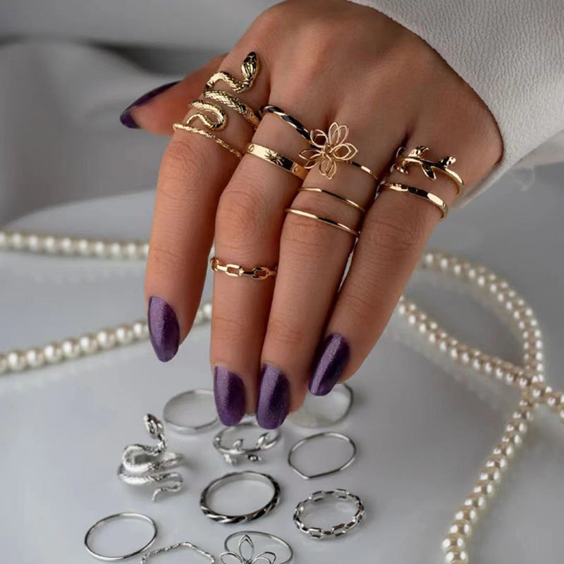 Wholesale  alloy flower ring personality exaggerated snake-shaped stacked ring suit
