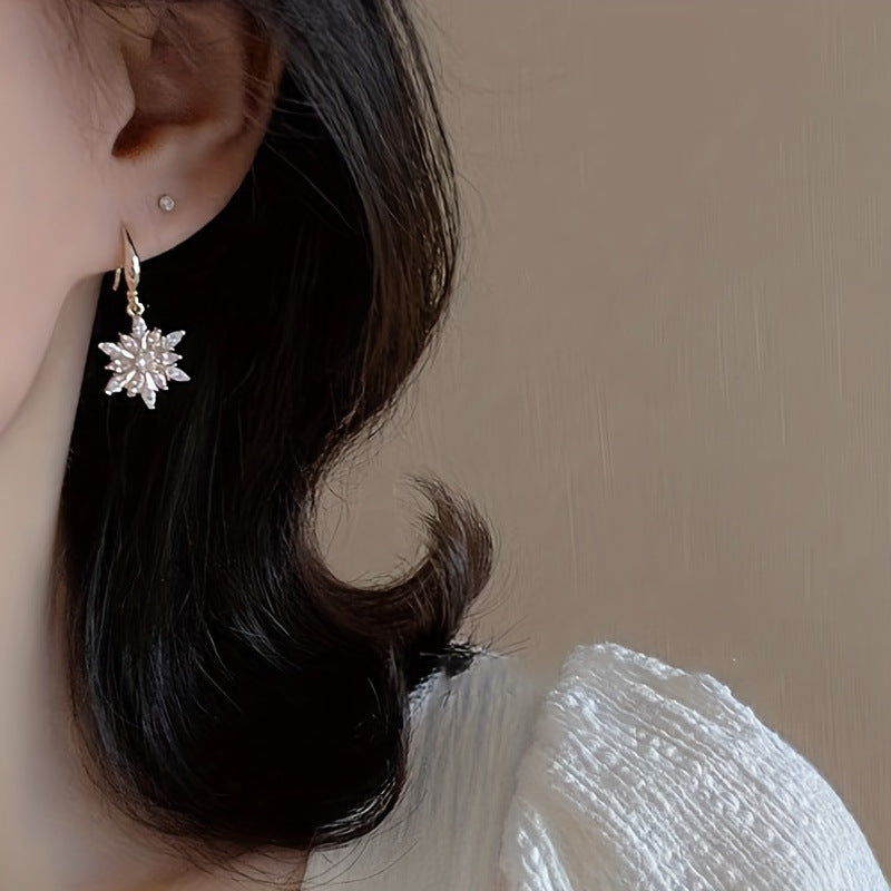 Wholesale Alloy electroplating Snowflake earrings